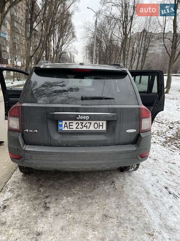 Внедорожник / Кроссовер Jeep Compass 2016 в Днепре