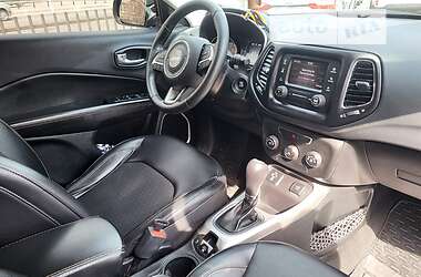 Позашляховик / Кросовер Jeep Compass 2018 в 