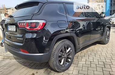 Позашляховик / Кросовер Jeep Compass 2018 в 