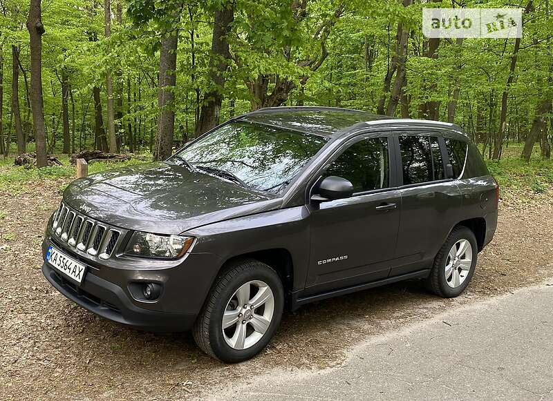 Внедорожник / Кроссовер Jeep Compass 2016 в Киеве