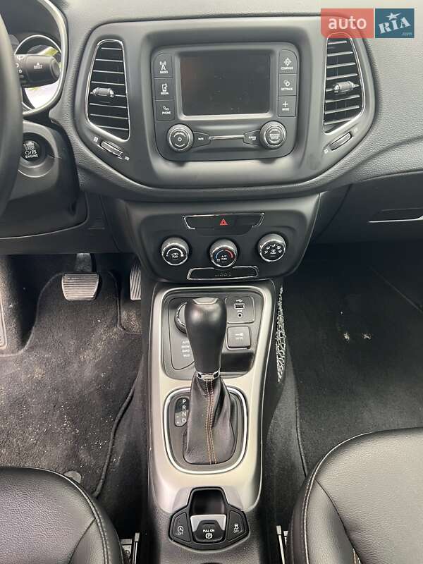 Позашляховик / Кросовер Jeep Compass 2017 в Львові фото 15 Позашляховик / Кросовер Jeep Compass 2017 в Львові