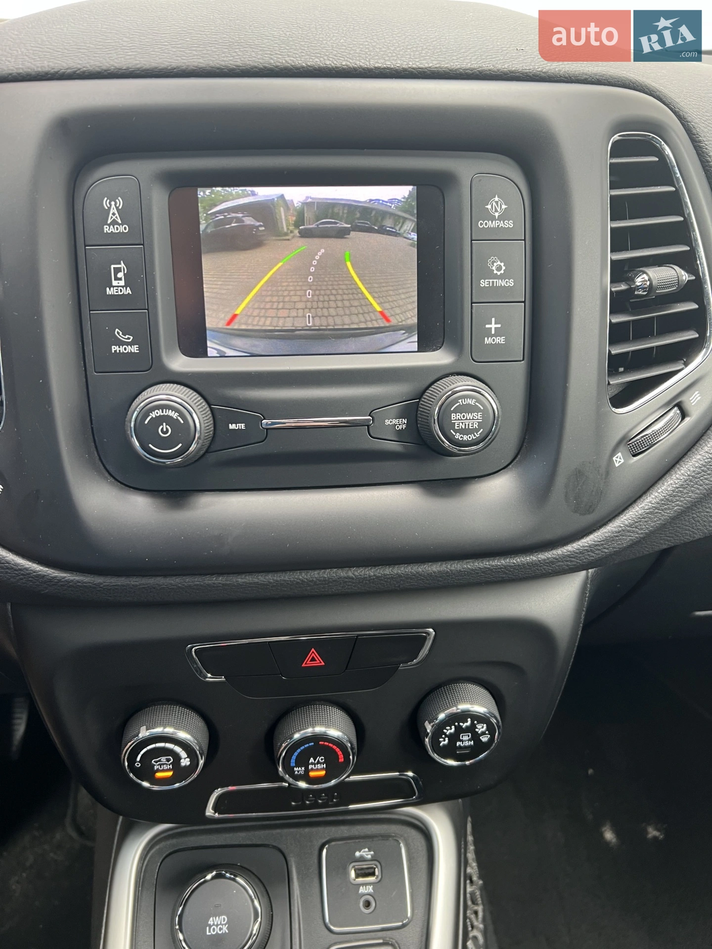 2017 Jeep Compass - мініатюра 19