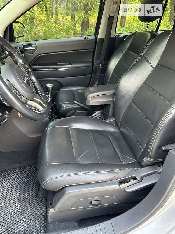 Внедорожник / Кроссовер Jeep Compass 2011 в Козельщине