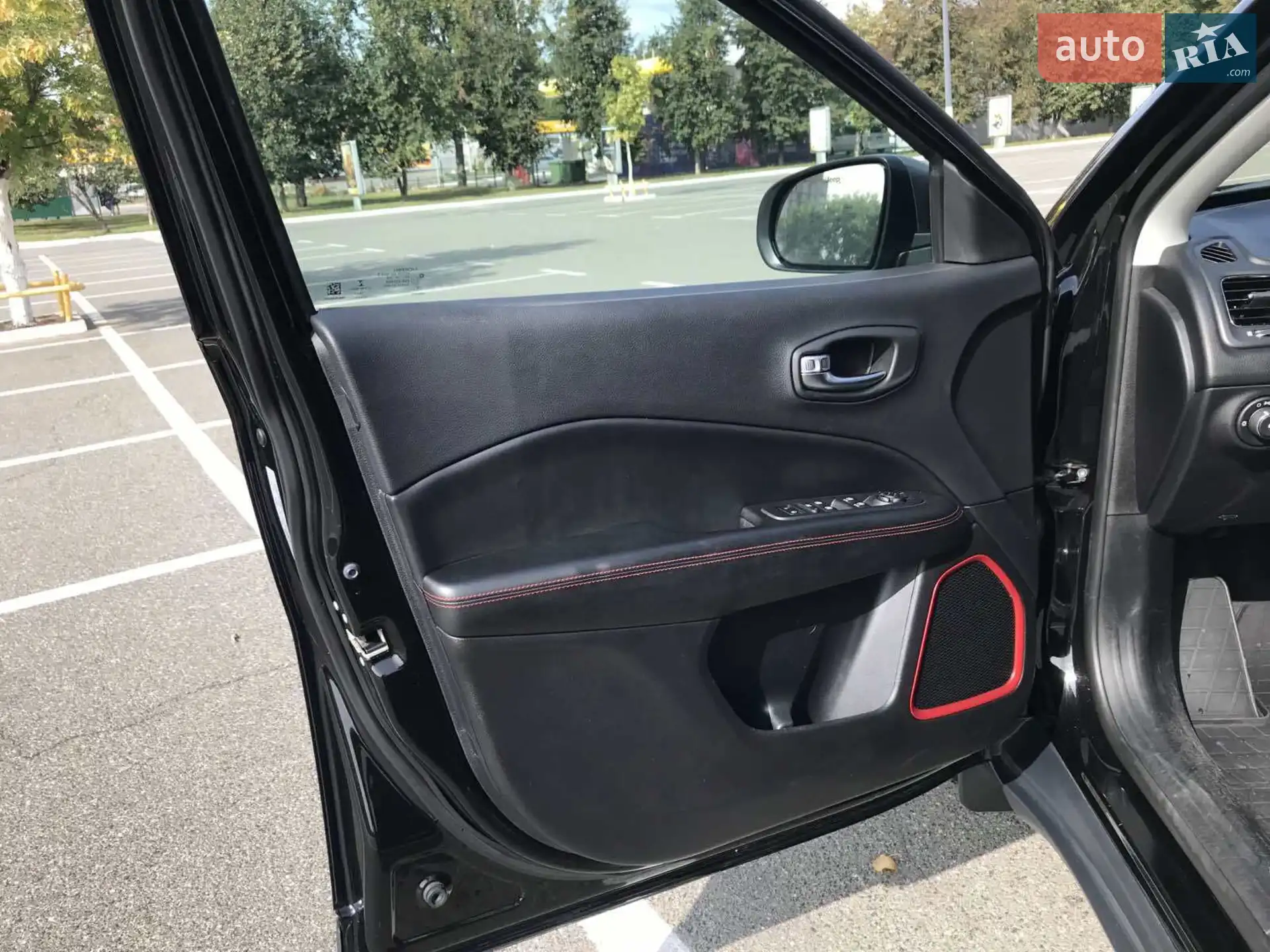 2018 Jeep Compass - мініатюра 28