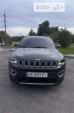 Внедорожник / Кроссовер Jeep Compass 2018 в Синельниково