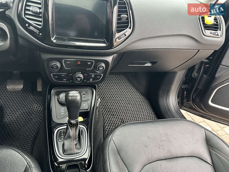 Внедорожник / Кроссовер Jeep Compass 2017 в Ровно