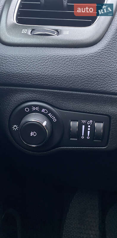 Внедорожник / Кроссовер Jeep Compass 2018 в Ровно