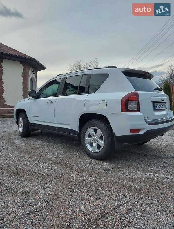 Внедорожник / Кроссовер Jeep Compass 2013 в Харькове