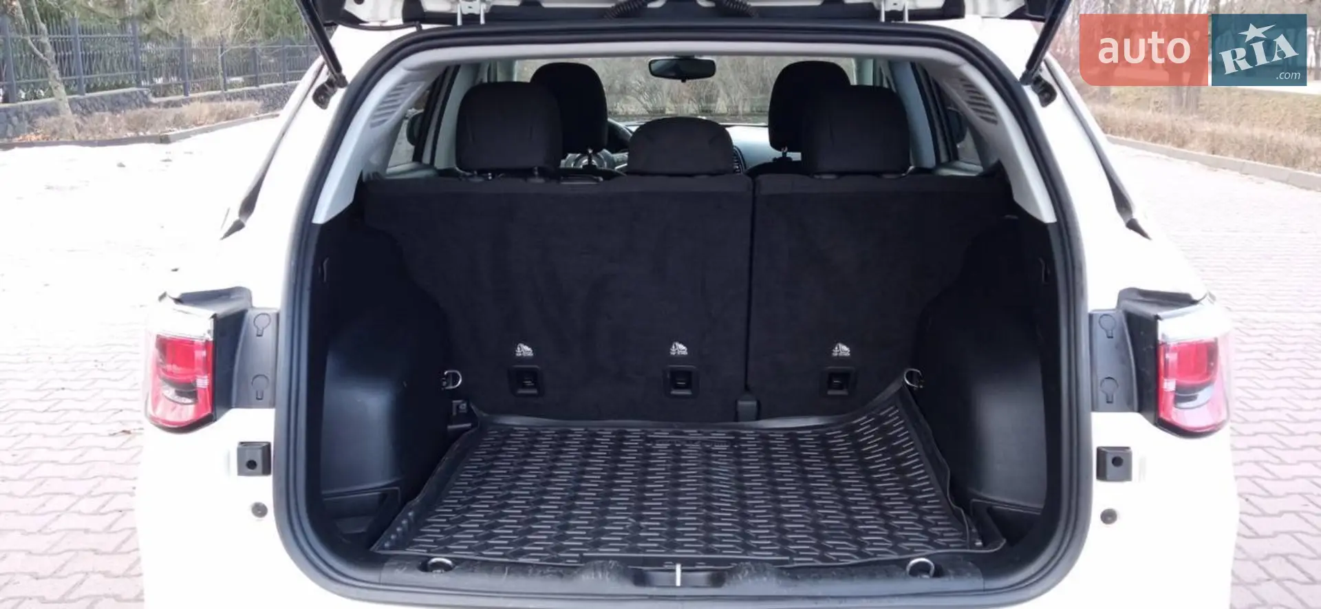 2019 Jeep Compass - мініатюра 8