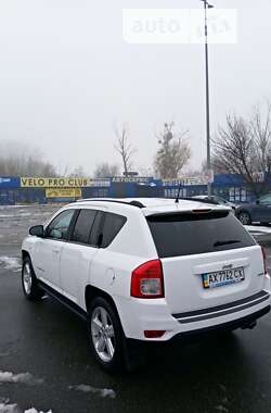 Внедорожник / Кроссовер Jeep Compass 2012 в Киеве