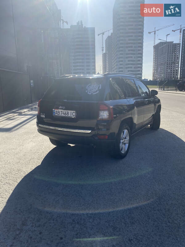 Позашляховик / Кросовер Jeep Compass 2013 в Хмільнику