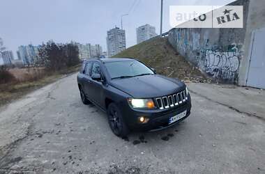 Внедорожник / Кроссовер Jeep Compass 2015 в Киеве