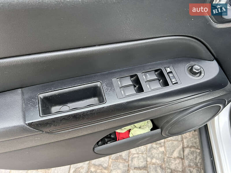 Внедорожник / Кроссовер Jeep Compass 2013 в Фастове