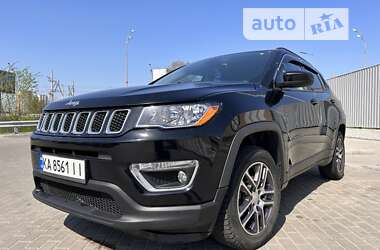 Внедорожник / Кроссовер Jeep Compass 2017 в Киеве