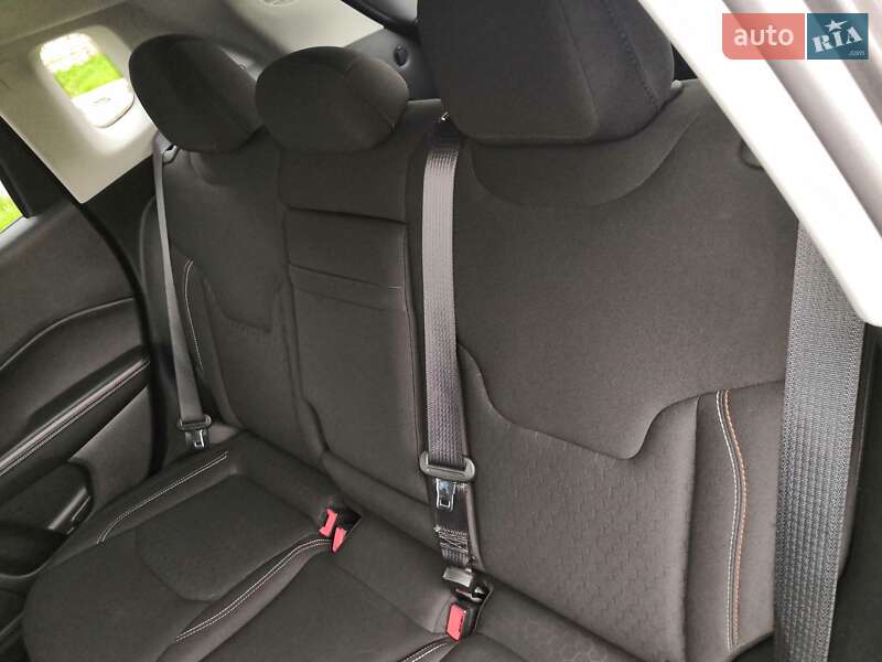 Внедорожник / Кроссовер Jeep Compass 2017 в Володарке фото 8 Внедорожник / Кроссовер Jeep Compass 2017 в Володарке