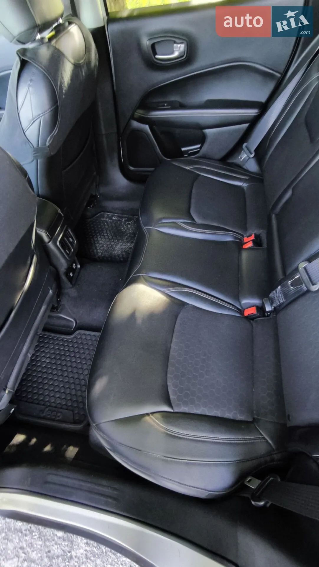 2017 Jeep Compass - мініатюра 36