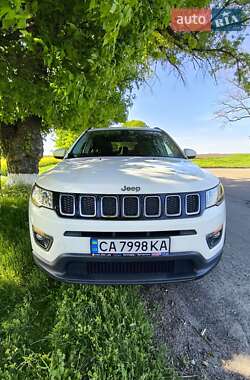 Внедорожник / Кроссовер Jeep Compass 2017 в 