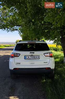 Внедорожник / Кроссовер Jeep Compass 2017 в 