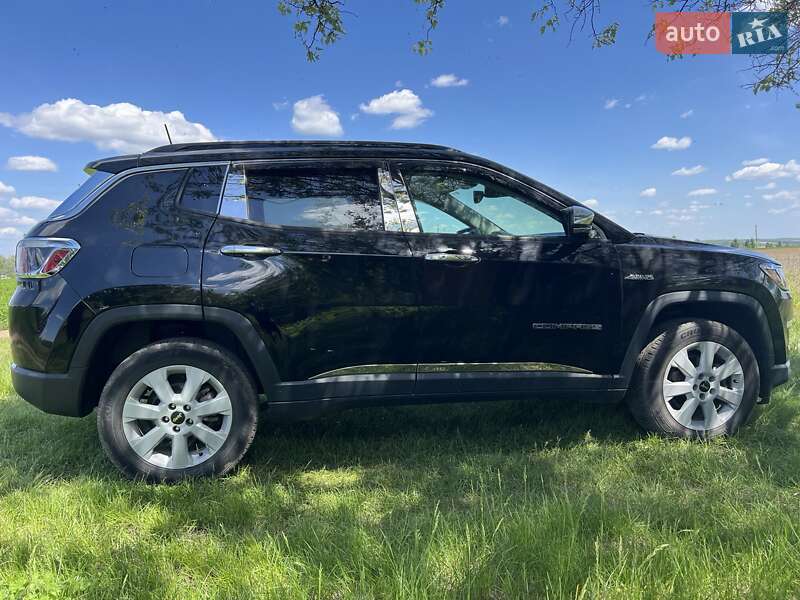Внедорожник / Кроссовер Jeep Compass 2017 в Кагарлыке