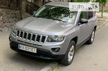 Внедорожник / Кроссовер Jeep Compass 2015 в Киеве