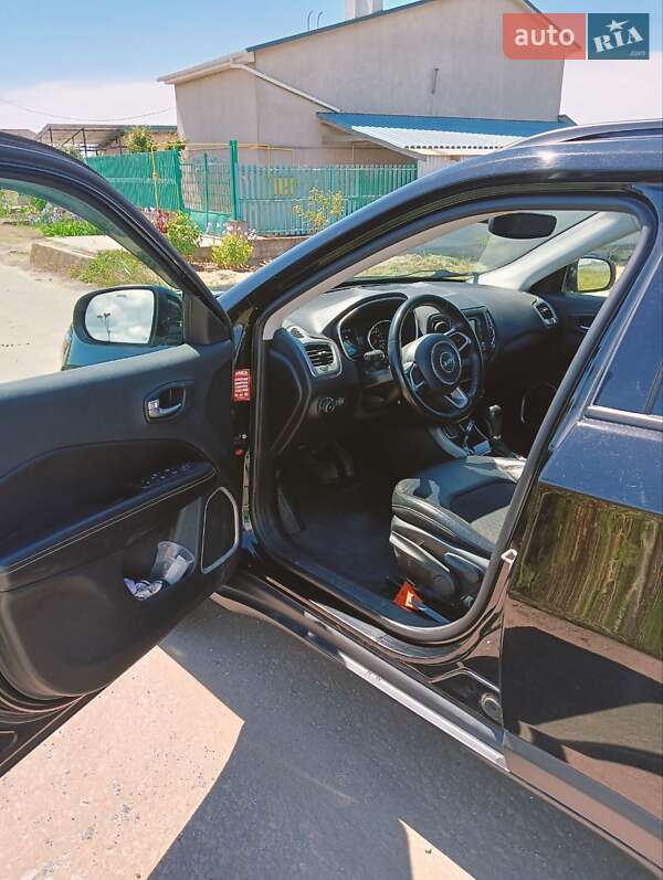 Внедорожник / Кроссовер Jeep Compass 2018 в Кривом Роге