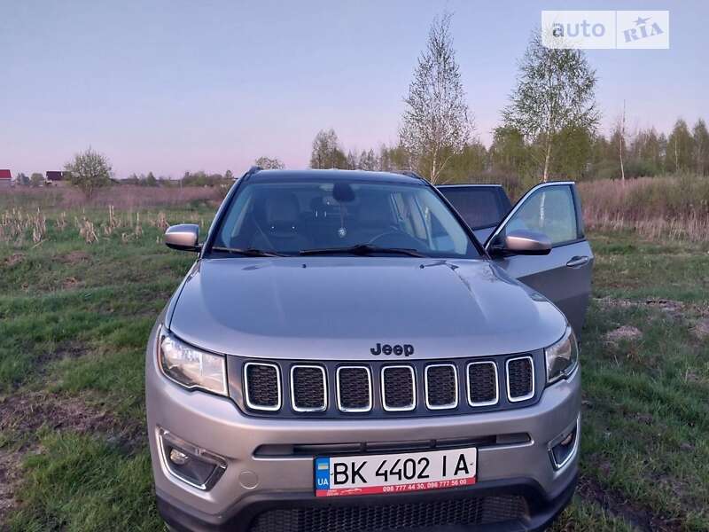 Внедорожник / Кроссовер Jeep Compass 2018 в Олевске