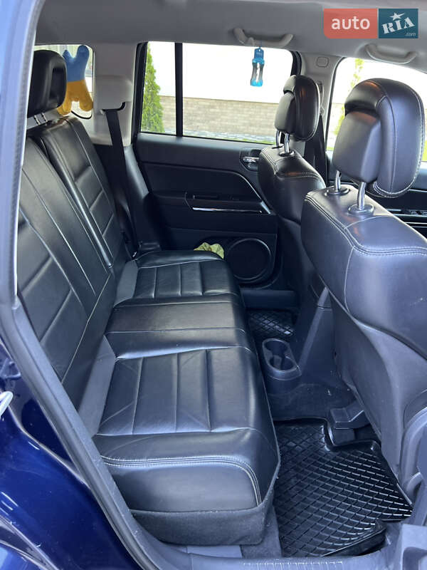 Внедорожник / Кроссовер Jeep Compass 2012 в Черновцах