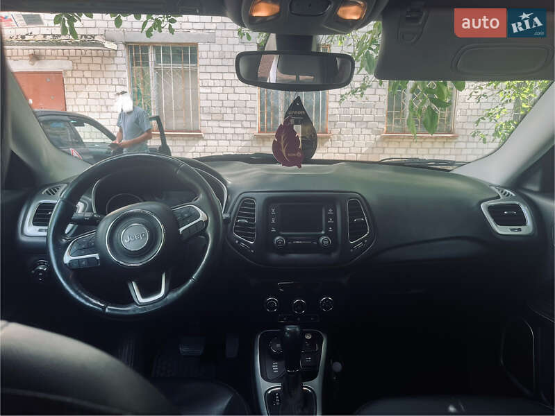 Внедорожник / Кроссовер Jeep Compass 2017 в Подольске