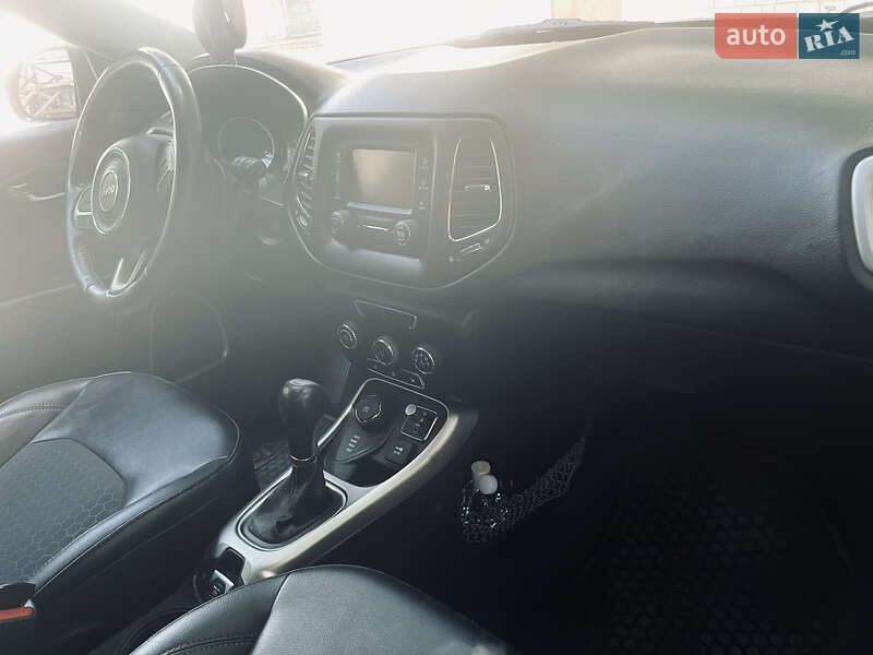 Внедорожник / Кроссовер Jeep Compass 2017 в Подольске