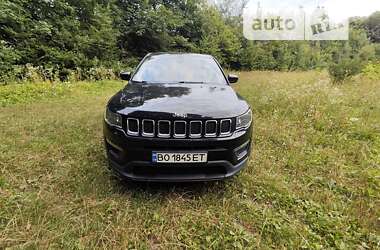 Внедорожник / Кроссовер Jeep Compass 2019 в 