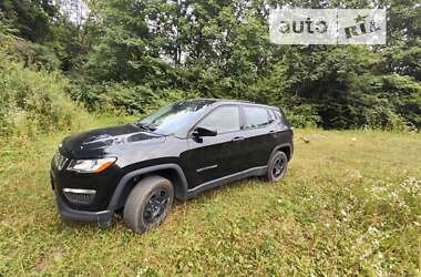Внедорожник / Кроссовер Jeep Compass 2019 в 