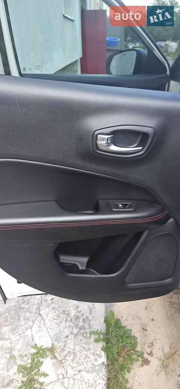 Позашляховик / Кросовер Jeep Compass 2018 в Рівному фото 15 Позашляховик / Кросовер Jeep Compass 2018 в Рівному