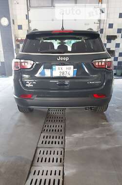 Внедорожник / Кроссовер Jeep Compass 2017 в 