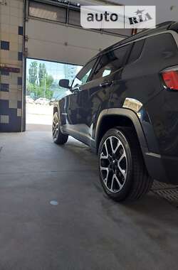 Внедорожник / Кроссовер Jeep Compass 2017 в 