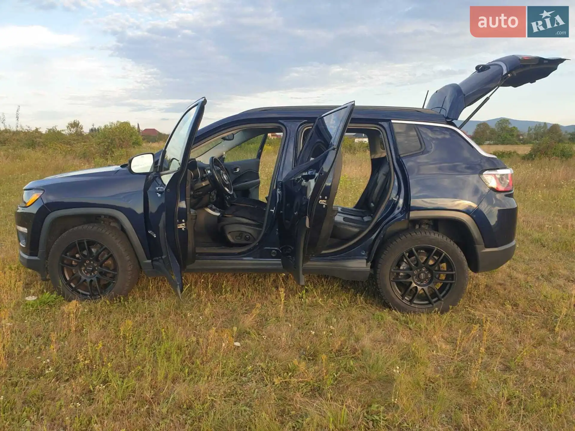 2017 Jeep Compass - мініатюра 3