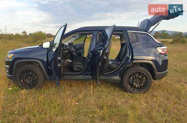 Внедорожник / Кроссовер Jeep Compass 2017 в 