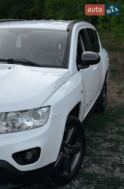 Внедорожник / Кроссовер Jeep Compass 2011 в Черновцах