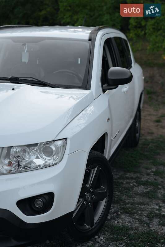 Внедорожник / Кроссовер Jeep Compass 2011 в Черновцах