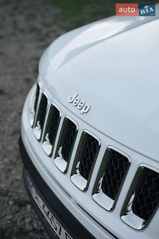 Внедорожник / Кроссовер Jeep Compass 2011 в Черновцах