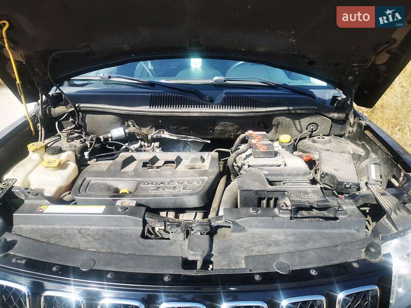 Внедорожник / Кроссовер Jeep Compass 2012 в Вышгороде