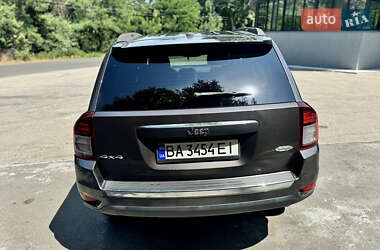 Внедорожник / Кроссовер Jeep Compass 2015 в Светловодске
