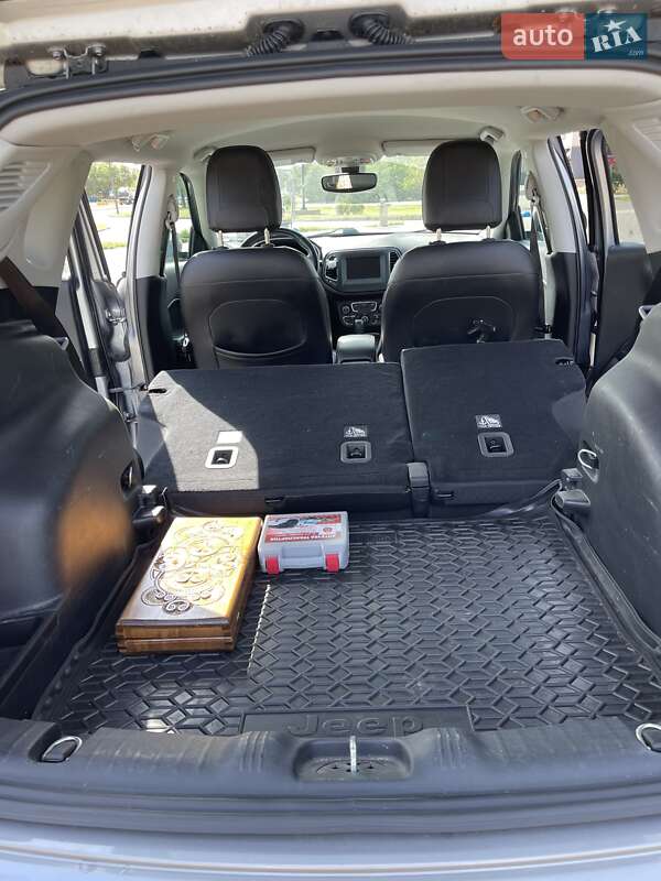 Внедорожник / Кроссовер Jeep Compass 2017 в Запорожье