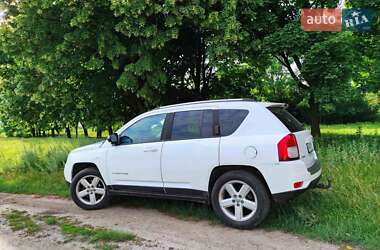 Внедорожник / Кроссовер Jeep Compass 2011 в 