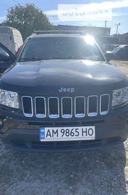 Внедорожник / Кроссовер Jeep Compass 2012 в Звягеле