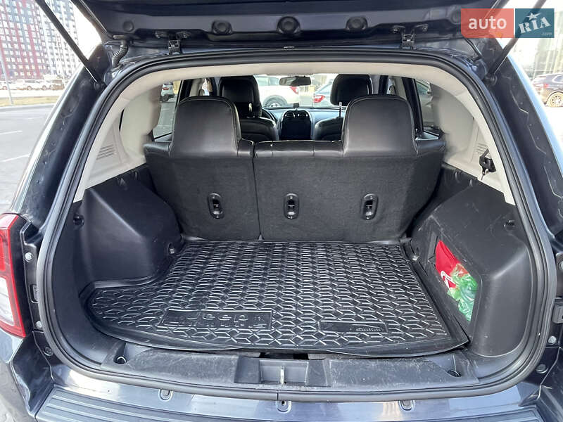 Внедорожник / Кроссовер Jeep Compass 2013 в Вышгороде