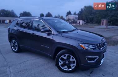 Внедорожник / Кроссовер Jeep Compass 2018 в 