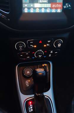 Внедорожник / Кроссовер Jeep Compass 2017 в 