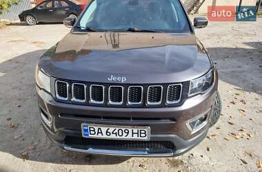 Внедорожник / Кроссовер Jeep Compass 2018 в 