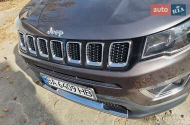 Внедорожник / Кроссовер Jeep Compass 2018 в 
