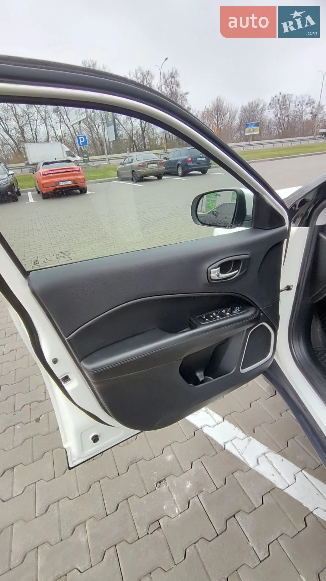 2019 Jeep Compass - мініатюра 18